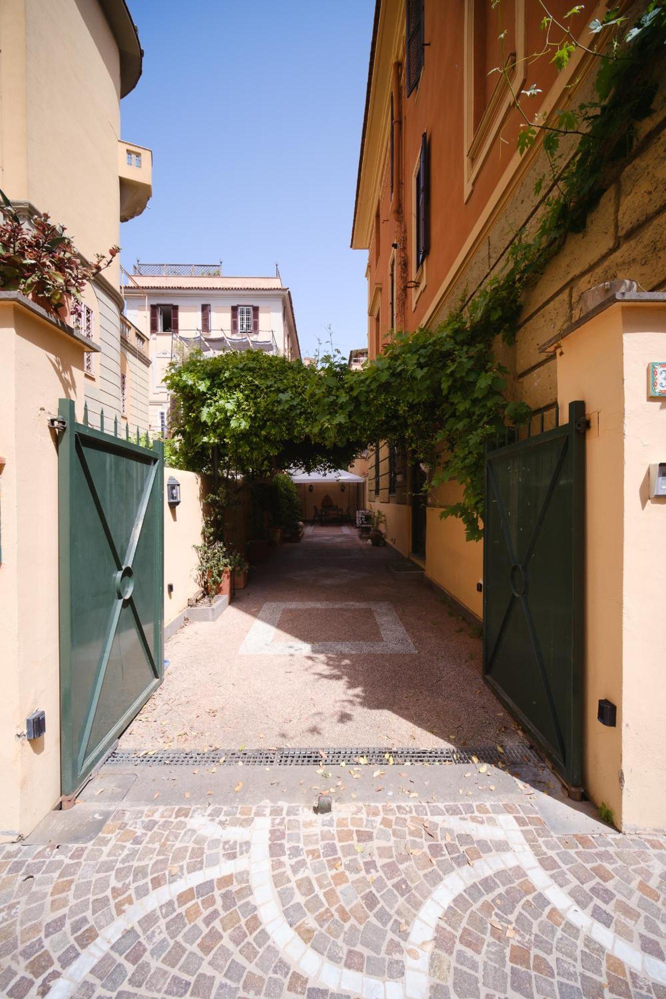 La Casa Del Capitano Rome